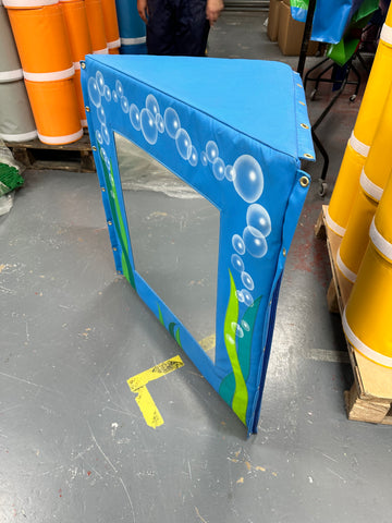Mirrored Corner Wedge - Bubbles